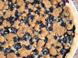 Sour cream blueberry pie