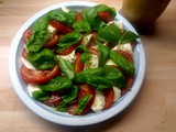 Caprese,Eierpfannkuchen mediterran,vegetarisch