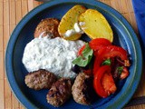 Cevapcici,Tzatziki,Ofenkartoffeln Tomatensalat,Smoothie