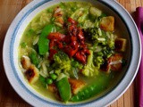 Grüne Suppe mit Kritharaki