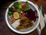 Kabeljau,Kartoffelspaghetti,Rote Betesalat,Joghurt Dip,Salat,pescetarisch