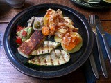 Kartoffelgratin,gebratene Zucchini gebratener Feta,Baba Ganoush, Guacamole,Oliven,vegetarisch