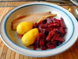 Rote Beete Gemüse, Kartoffeln, Forelle,Obstsalat