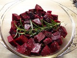 Rote BeeteGemüse,Ofenkartoffel, Quark Dip,Feldsalat