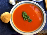 Tomatensuppe,Weißbrot,vegan