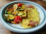 Zucchini/Tomaten Frittata,Rührei mit Bacon