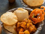 Club Kachori Calcutta Street-style | Hing Kochuri Aloo Sabzi | Sunday Breakfast