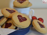 Valentine Heart Cookies / Strawberry Jam Filled Valentine's Day Cookies