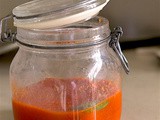 Passata di pomodori al forno: profumi in vasetto