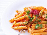 Penne alla arrabbiata: pochi ingredienti, ma quelli buoni