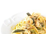 Spaghetti gamberi asparagi e