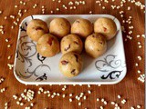 Ulundhu(Black gram dal) Ladoos–Navarathri Recipes (Day 8)