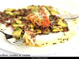 Filetto di triglia su insalata di avocado e lenticchie
