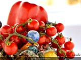 Insalata di avena e pesce spada su gazpacho essenziale