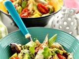 Insalata di sgombro, cous cous, melanzane e pomodori