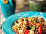Insalata estiva fredda di farro: veloce e gustosa