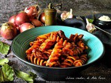 Pasta al sugo di maiale alla siciliana