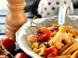 Pasta con gamberi, pomodori Pachino e pistacchio