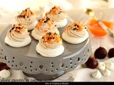Pavlova autunnale, con crema di castagne e salsa di cachi