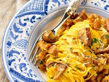 Tagliatelle funghi porcini e salsiccia