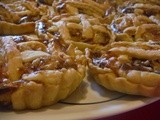 Tartellette Salate con Scarola, Cramembert & Nocciole