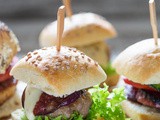 Dude Food Tuesday: Sliders threeways (mini hamburgers in delicious flavours)