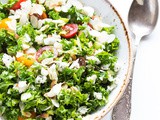 Kale salad with blue cheese