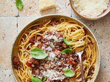 Slow cooker spaghetti bolognese sauce