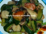 Stir-Fry Zucchini with Fresh Button Mushrooms