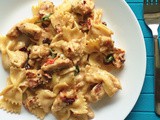 Bow tie ( farfalle) alfredo with chicken and spinach