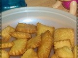 Crunchy Diamond Cut Biscuits | Quick Kids Snack - Sweet Maida Biscuits