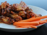 Hot Chicken Wings (with honey-Sriracha twist)