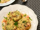 Aloo Tikki Chaat Recipe | Aloo Tikki Dahi Chaat | Dahi Tikki Chaat Recipe | Stuffed Aloo Tikki Chaat