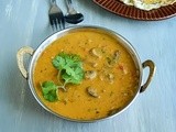 Kalan Kuzhambu / Spicy Mushroom Gravy