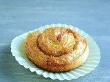 Kanel Snegle / Kanelbullar (Swedish Cinnamon Snails/Rolls)