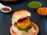 Vada Pav Recipe | Vada Pav With Spicy Dry Garlic Chutney Recipe | Vada Pav(Mumbai Street Food Recipe)