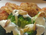 Broccoli with rustic  banana chips