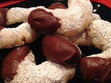 Diane’s Chocolate Pecan Crescents