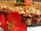 Toscakaka - caramel almond-topped sponge