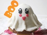 Kawaii Ghost Cake