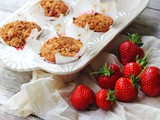 Strawberry Cheesecake Muffins with Crumble Topping