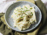 Vegan Garlicky Mashed Potatoes with Chives