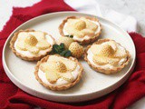 Vegan Pineberry Tarts