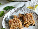 Φθινοπωρινό crumble με αχλάδια, μήλα και μούσλι