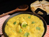 Kumbakonam Kadappa ( Potatoes cooked in spicy lentil gravy)