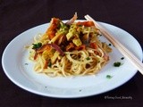 Chinese noodles with vegetables and tofu with wild garlic #vegan