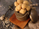 Sunnundalu – Urad Dal Laddu Recipe