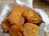 Aloo Pakora | Potato Bhajji {Fritters}