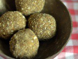 Andi Putt | Ari Unda ~ Malabar Cashewnut Rice Balls