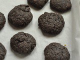 Simple Cocoa Cookies
